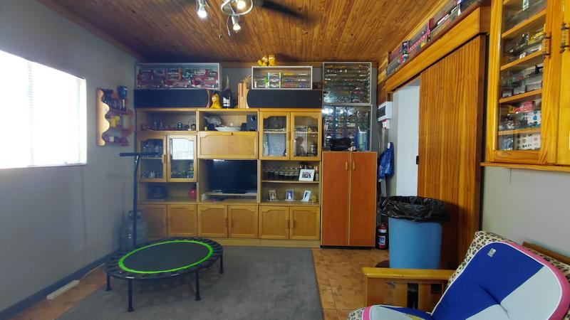 3 Bedroom Property for Sale in Langenhovenpark Free State